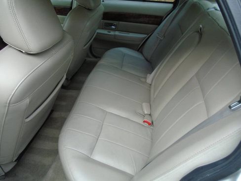 Used 2010 Mercury Grand Marquis LS image 17