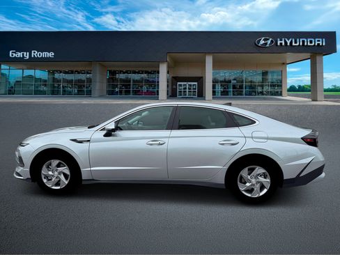 New 2026 Hyundai Sonata SE FWD image 3
