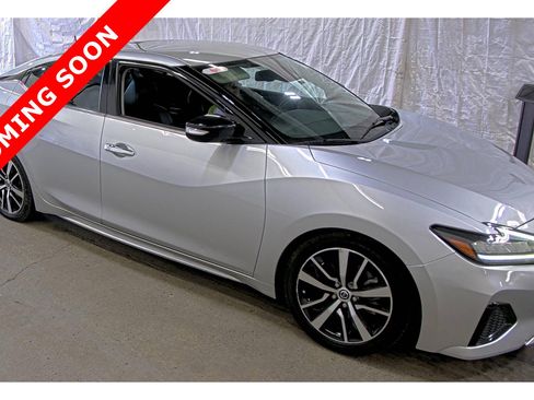 Used 2022 Nissan Maxima SV w/ Floor Mat Group FWD image 3