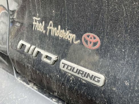 Used 2017 Kia Niro Touring w/ Advanced Technology Package image 11