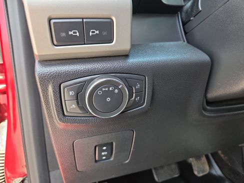 Used 2016 Ford F150 Lariat w/ Equipment Group 502A Luxury AWD/4WD image 11