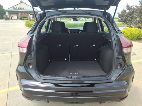 Used 2025 Nissan Kicks Play S FWD image 5