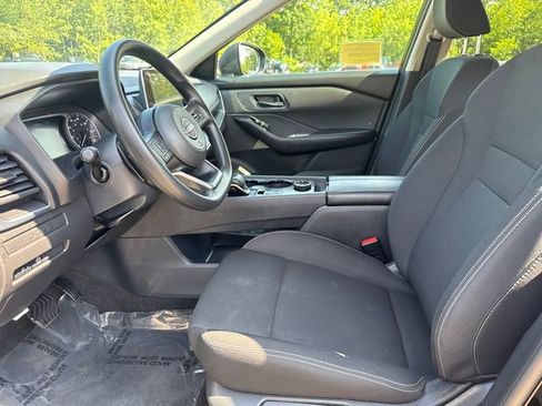 Used 2024 Nissan Rogue S image 37