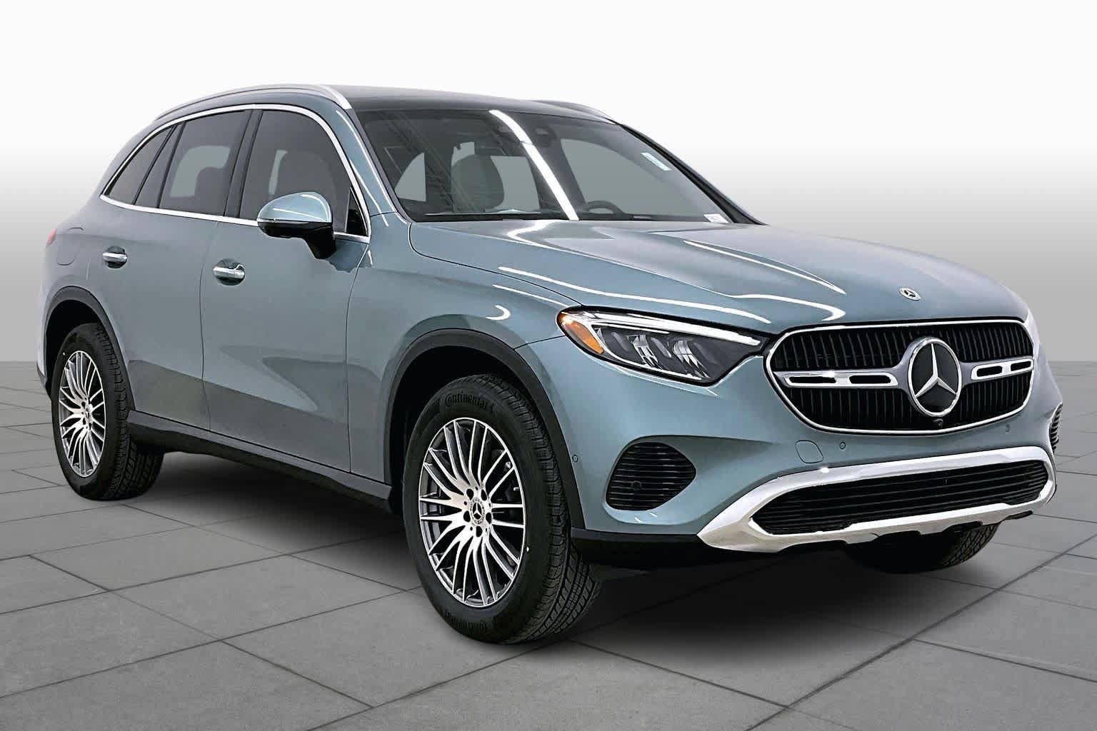 Used 2026 Mercedes-Benz GLC 300 image 2