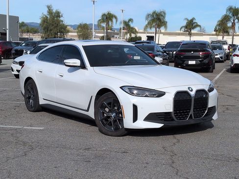 Certified 2024 BMW i4 eDrive35 w/ Premium Package image 2