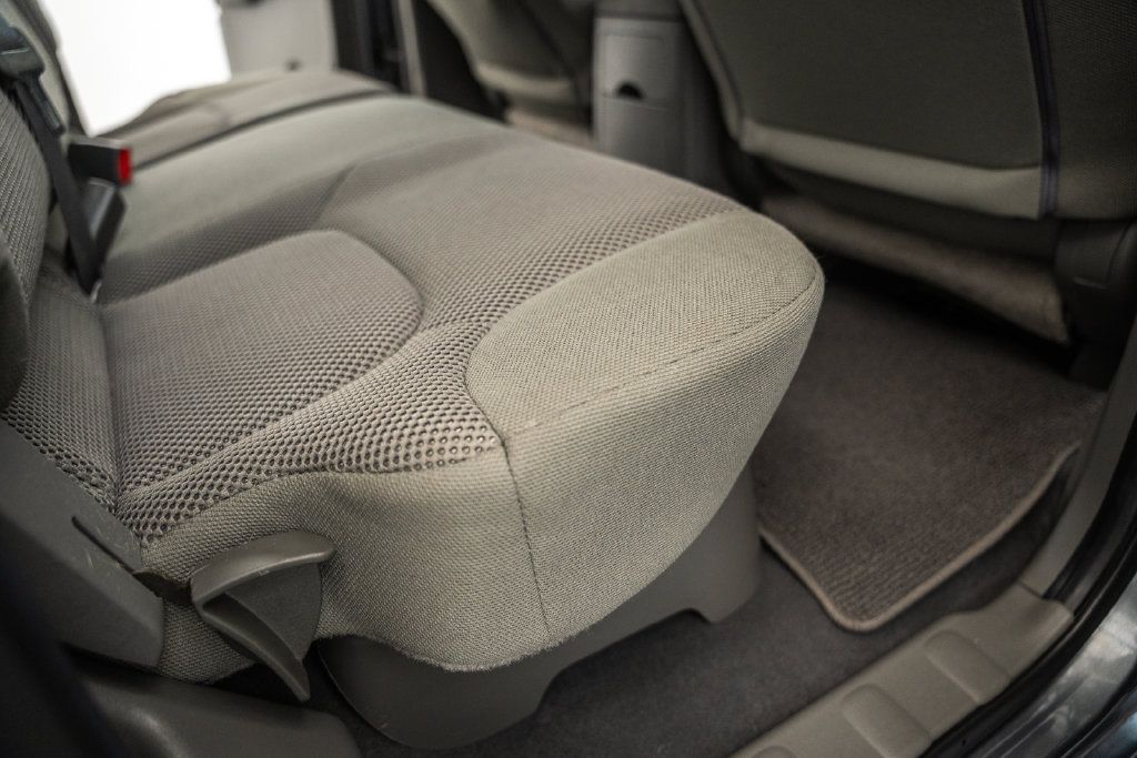 Used 2020 Nissan Frontier SV w/ Midnight Edition Floor Mats AWD/4WD image 36
