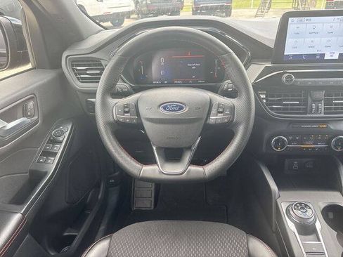 Used 2025 Ford Escape ST-Line Select AWD/4WD image 10