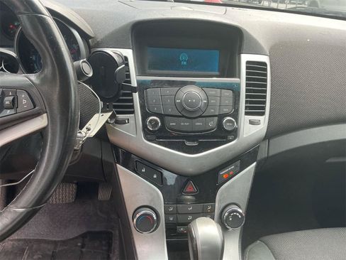 Used 2012 Chevrolet Cruze LT FWD image 12
