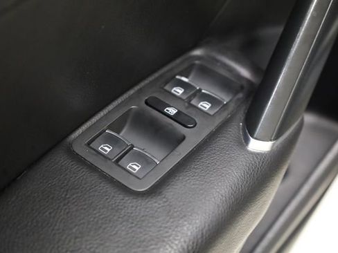 Used 2017 Volkswagen Passat 1.8T R-Line image 14