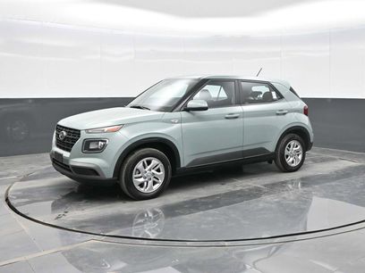 Used 2025 Hyundai Venue SE