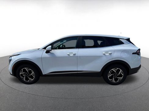 Used 2025 Kia Sportage LX FWD image 8