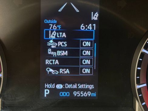 Used 2020 Toyota Highlander LE AWD/4WD image 19