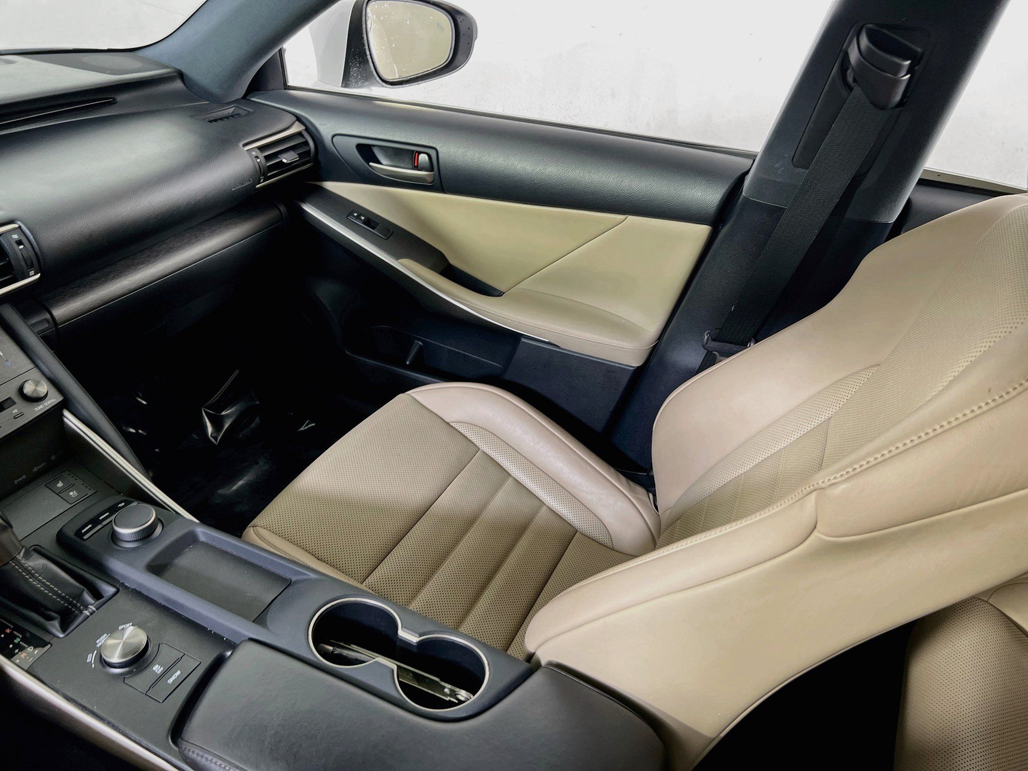 Used 2019 Lexus IS 300 F Sport w/ F Sport Package AWD/4WD image 23