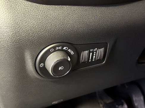 New 2026 Jeep Compass Limited image 15