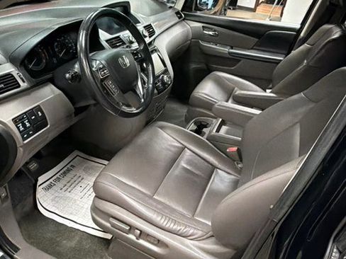 Used 2016 Honda Odyssey Touring Elite image 12