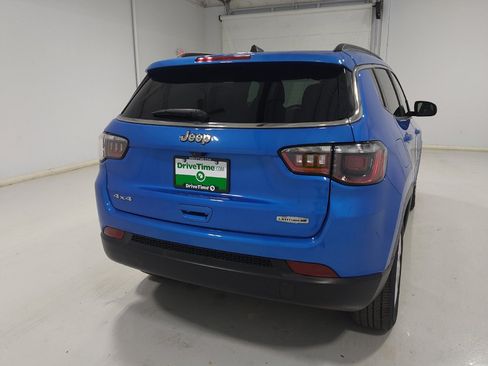 Used 2023 Jeep Compass Latitude AWD/4WD image 7
