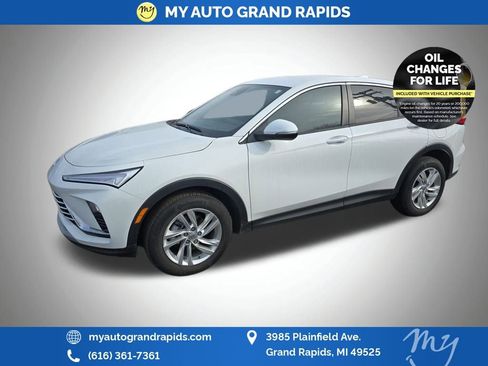 Used 2024 Buick Envista Preferred w/ Convenience II Package image 3