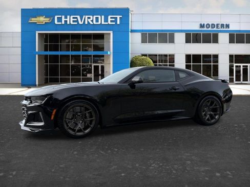 Used 2018 Chevrolet Camaro ZL1 RWD image 1