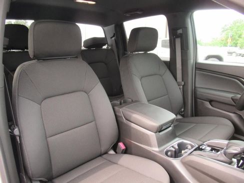 New 2026 GMC Canyon Elevation w/ Convenience Package image 9