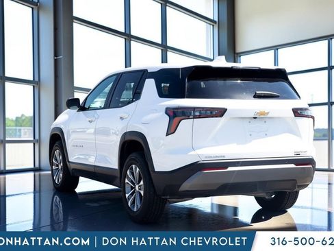 Used 2025 Chevrolet Equinox LT FWD image 18