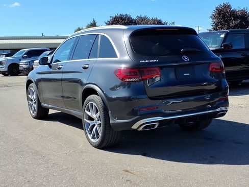 Used 2022 Mercedes-Benz GLC 300 4MATIC image 3