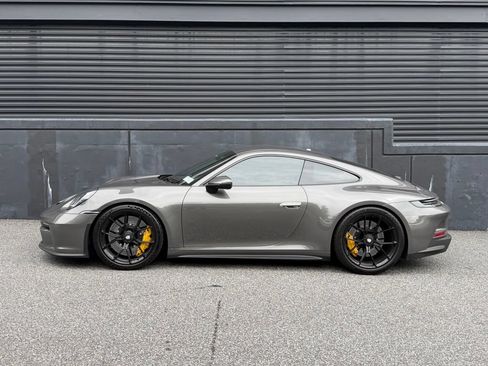 Certified 2022 Porsche 911 GT3 RWD image 2