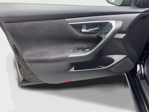 Used 2013 Nissan Altima 2.5 S image 31