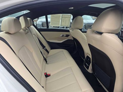Used 2023 BMW 330i Sedan w/ Premium Package image 13