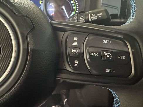 Used 2024 Jeep Wrangler Unlimited Rubicon 4xe image 8