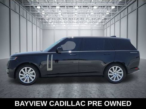 Used 2025 Land Rover Range Rover Long Wheelbase SE AWD/4WD image 2