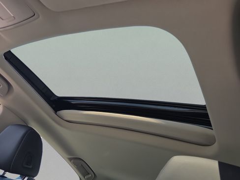 Used 2025 Acura TLX w/ Technology Package FWD image 22