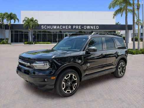 Used 2024 Ford Bronco Sport Outer Banks w/ Tech Package AWD/4WD image 3