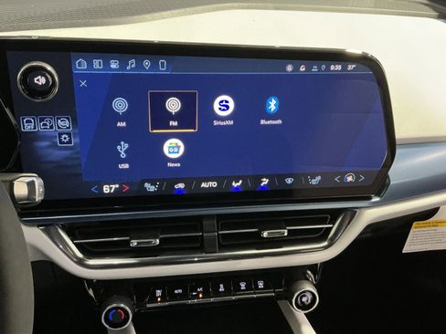 New 2026 Chevrolet Equinox EV LT image 26