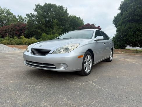 Used 2005 Lexus ES 330 FWD image 2