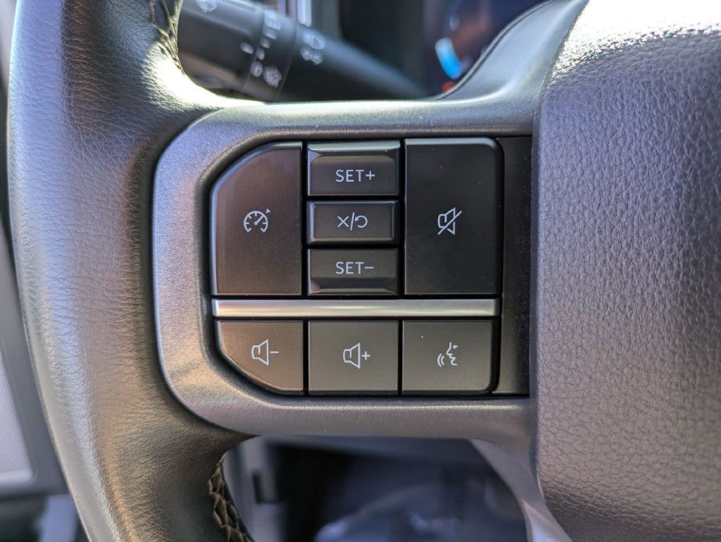 Used 2025 Ford F250 Lariat AWD/4WD image 16