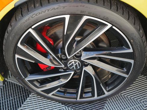 Used 2022 Volkswagen GTI Autobahn FWD image 31