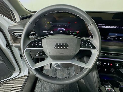 Used 2025 Audi Q5 Premium Plus w/ Premium Plus AWD/4WD image 19
