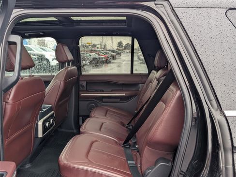 Used 2022 Ford Expedition Max Limited image 16