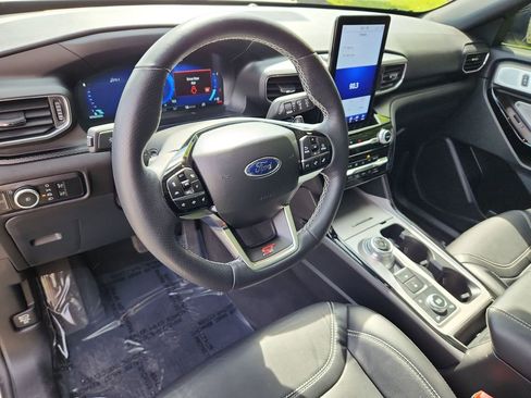 Used 2023 Ford Explorer ST w/ Equipment Group 401A AWD/4WD image 15