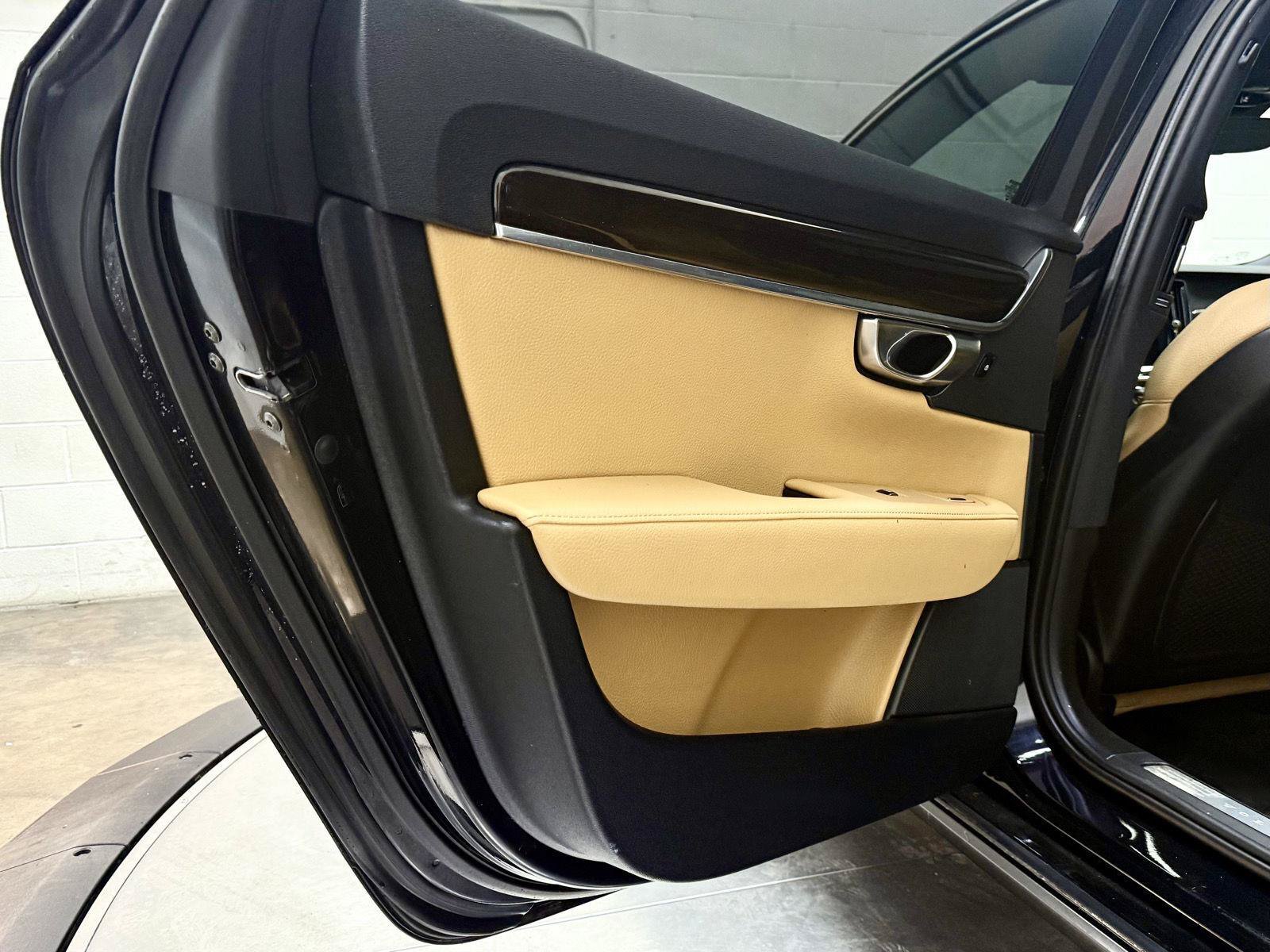Used 2018 Volvo S90 T5 Momentum w/ Convenience Package FWD image 16