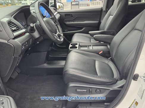 Used 2024 Honda Odyssey Sport image 8
