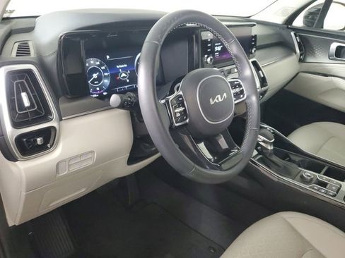 Used 2023 Kia Sorento SX image 22