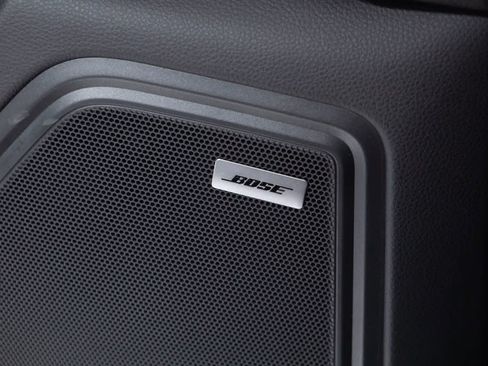 Certified 2026 Porsche Macan AWD/4WD image 33