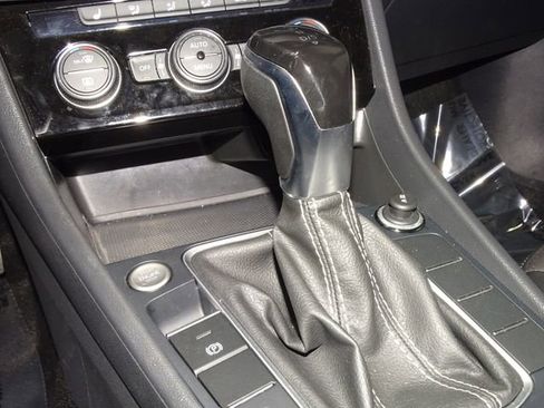 Used 2024 Volkswagen Jetta SE image 34