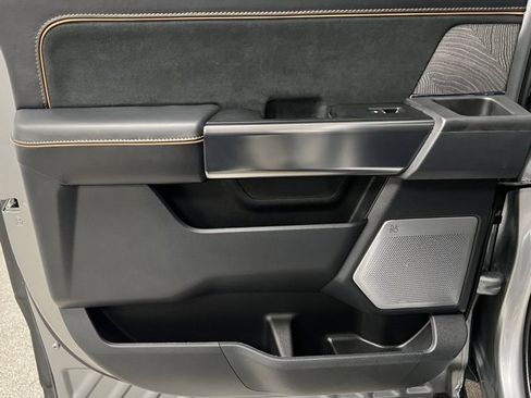 Used 2023 Ford F150 Platinum image 41