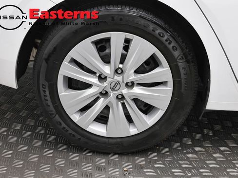 Used 2024 Nissan Sentra S FWD image 29