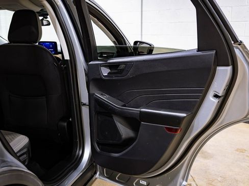 Used 2022 Ford Escape SE w/ Cold Weather Package image 28