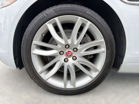 Used 2018 Jaguar XF Portfolio AWD/4WD image 11