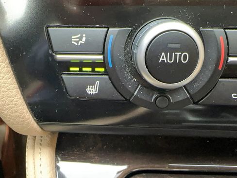 Used 2015 BMW 528i xDrive 528i xDrive Sedan 4D image 16