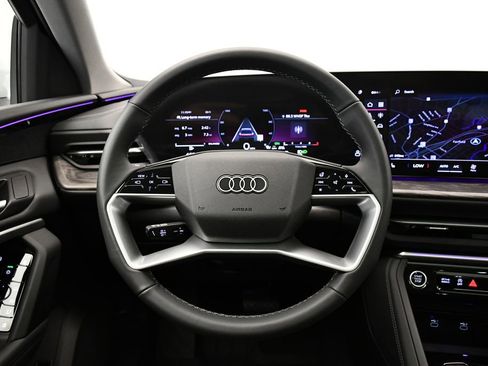 Used 2025 Audi Q5 Premium w/ Convenience Package image 23